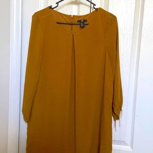 Crew neck mustard dress